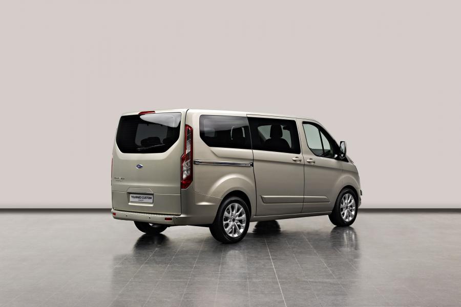  Ford Transit Tourneo Custom Concept 2012 года  (фото 11 из 24)
